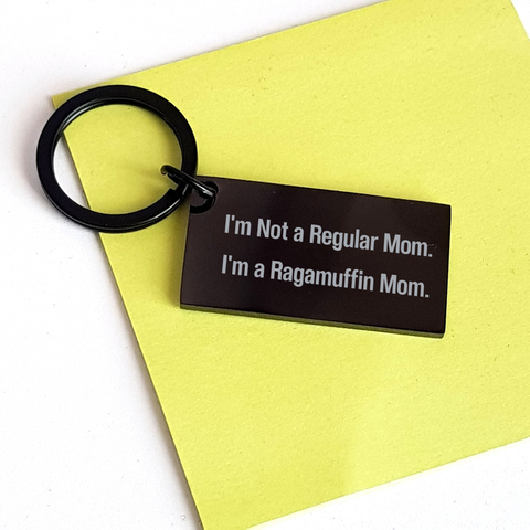 Image of Ragamuffin Cat Gifts, Engraved Keychain for Father's Day, 'I'm Not A Regular Mom. I'm A Ragamuffin Mom.' Quote, Gifts from Mom to Dad, for Ragamuffin Cat Lovers - Image 3